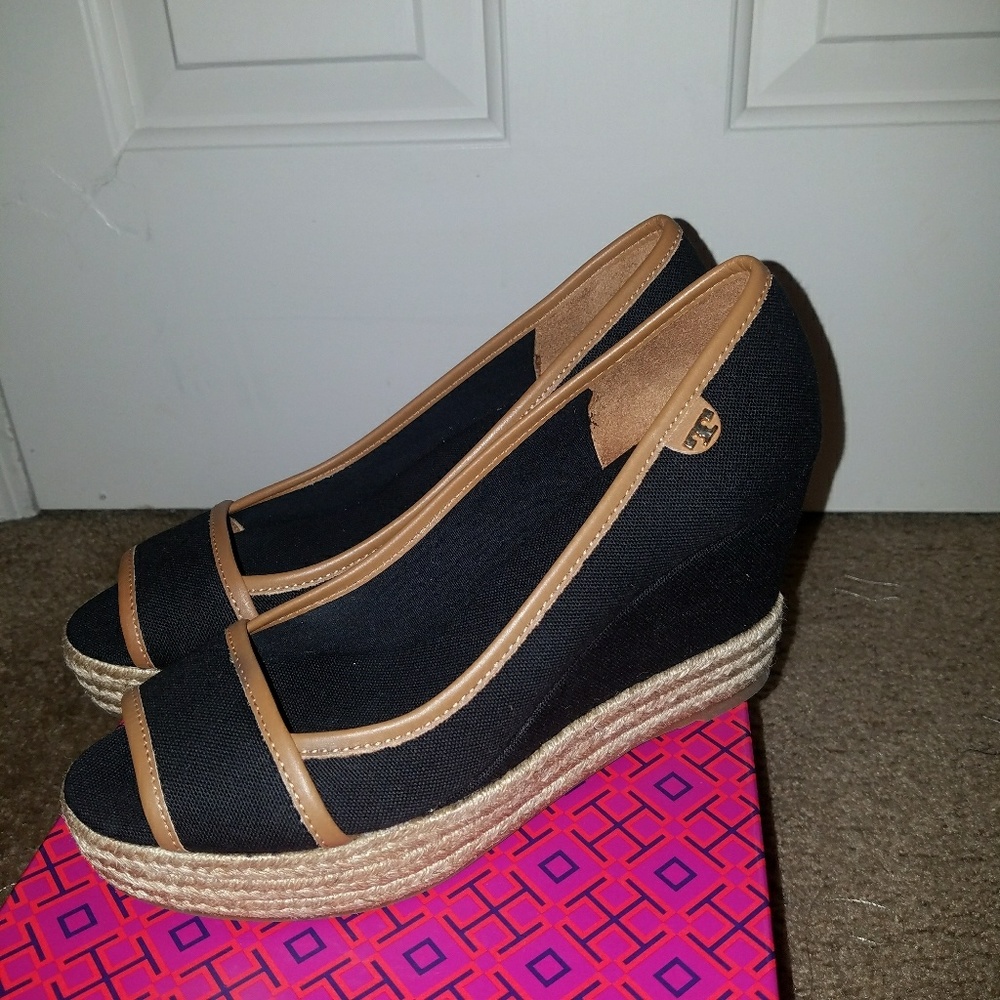 8.5 Tory Burch Black Peep Toe Wedge